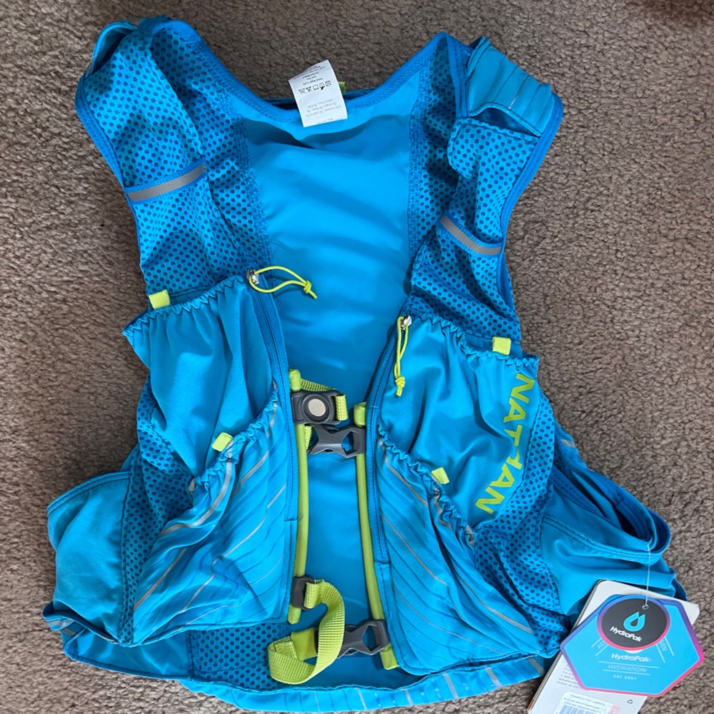 Large Pinnacle 12L Unisex Large Running Pack - unused bladder included